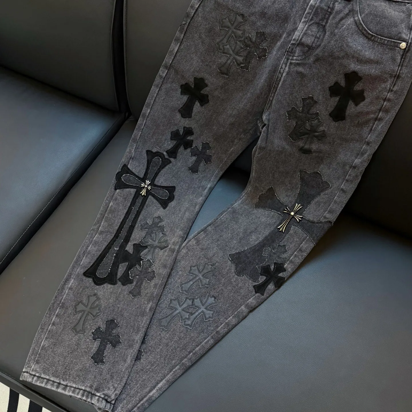 P310 Washed black model number: D348 Chrome hearts 104 106 106 Waist circumference 72 76 80 84 88 Recommended weight S (about 110 pounds) M (about 120 pounds) L (about 140 pounds) XL (about 165) XXL (about 185)